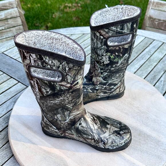 Bogs Other - Bogs Classic Camo Kids Boots Size 5 Kids Mossy Oak Country Waterproof New in Box